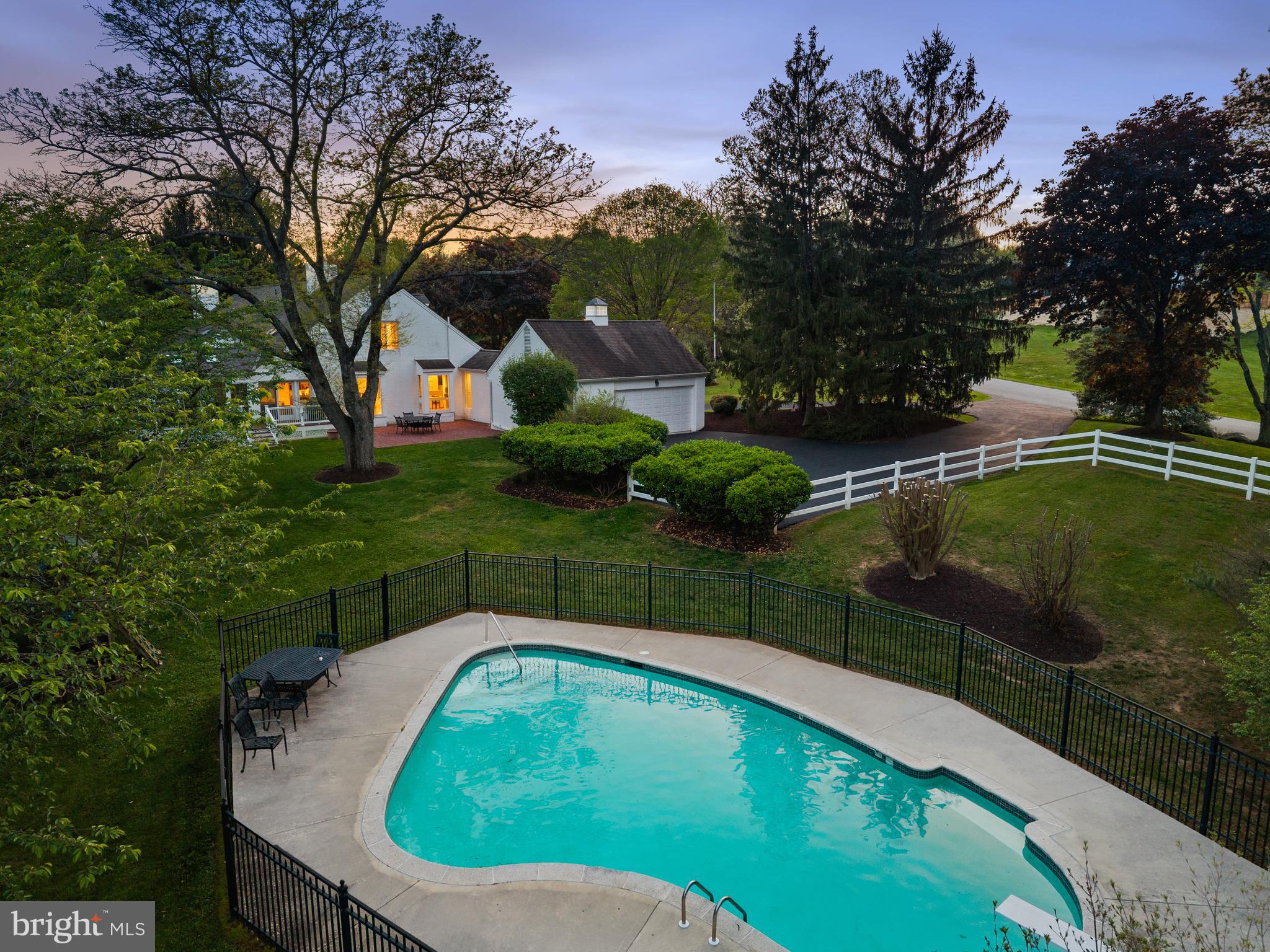 FARSIDE - Residential