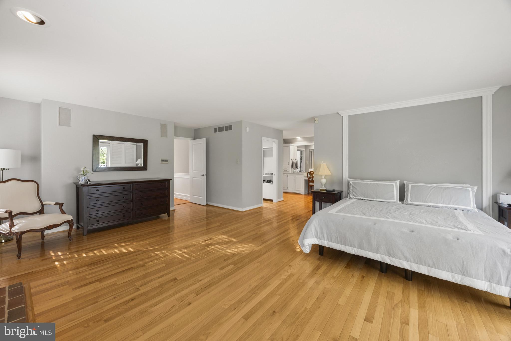 FARSIDE - Residential