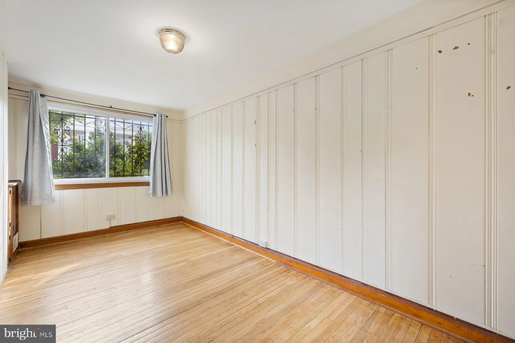 Silver Spring, Maryland 20910, United States, 3 Bedrooms Bedrooms, ,3 BathroomsBathrooms,Residential,Active,143301