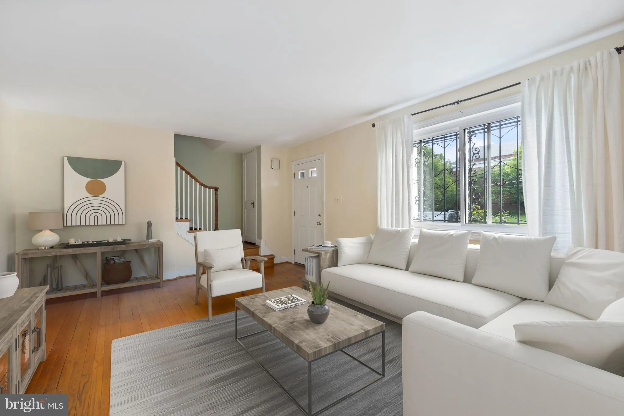 Silver Spring, Maryland 20910, United States, 3 Bedrooms Bedrooms, ,3 BathroomsBathrooms,Residential,Active,143301