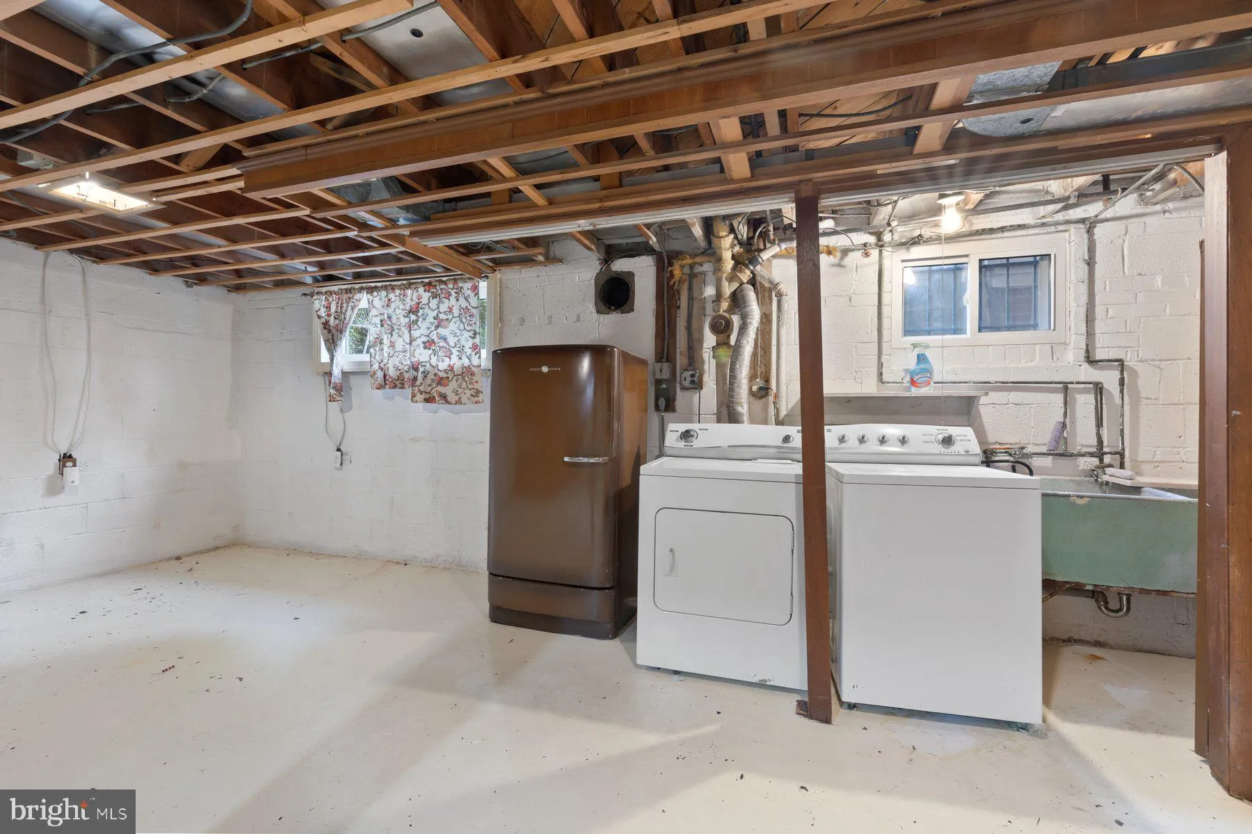 Silver Spring, Maryland 20910, United States, 3 Bedrooms Bedrooms, ,3 BathroomsBathrooms,Residential,Active,143301