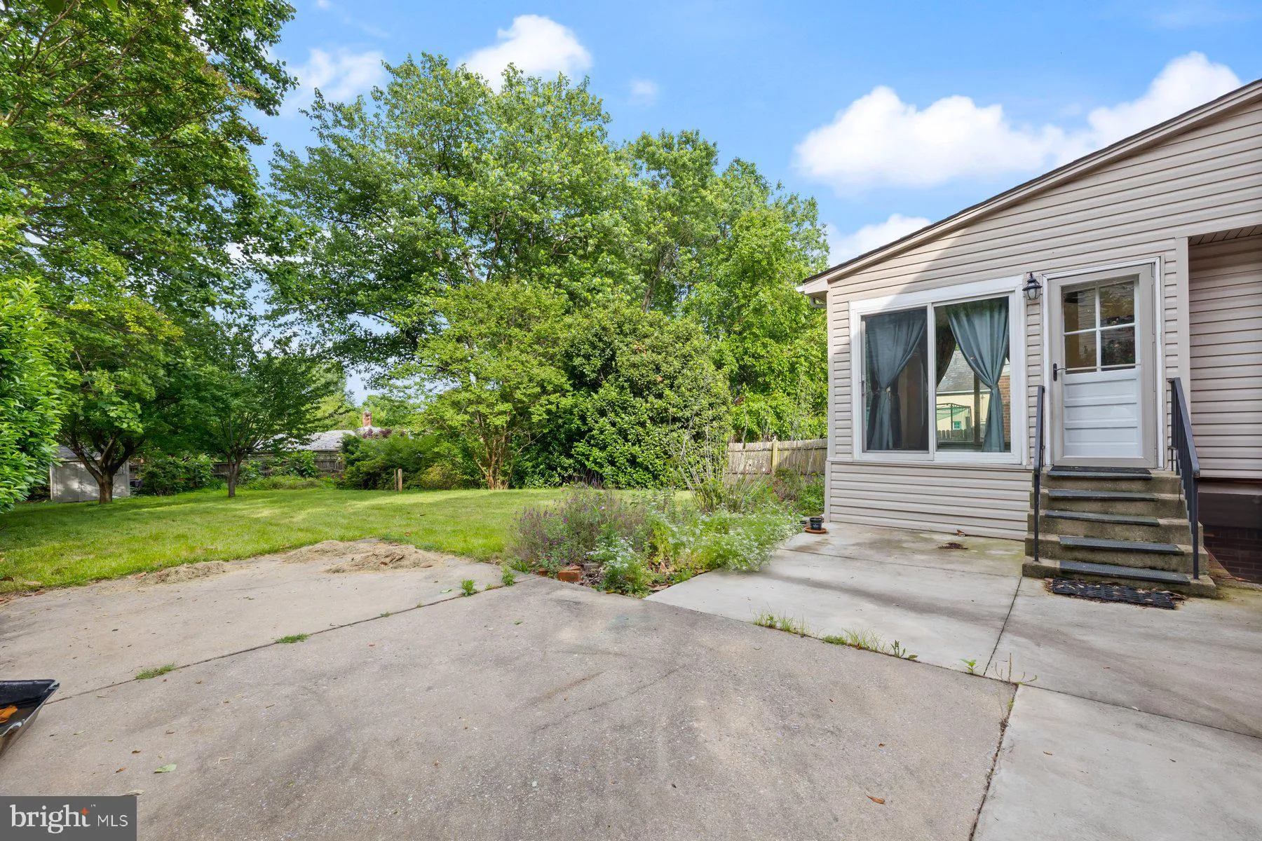 Silver Spring, Maryland 20910, United States, 3 Bedrooms Bedrooms, ,3 BathroomsBathrooms,Residential,Active,143301