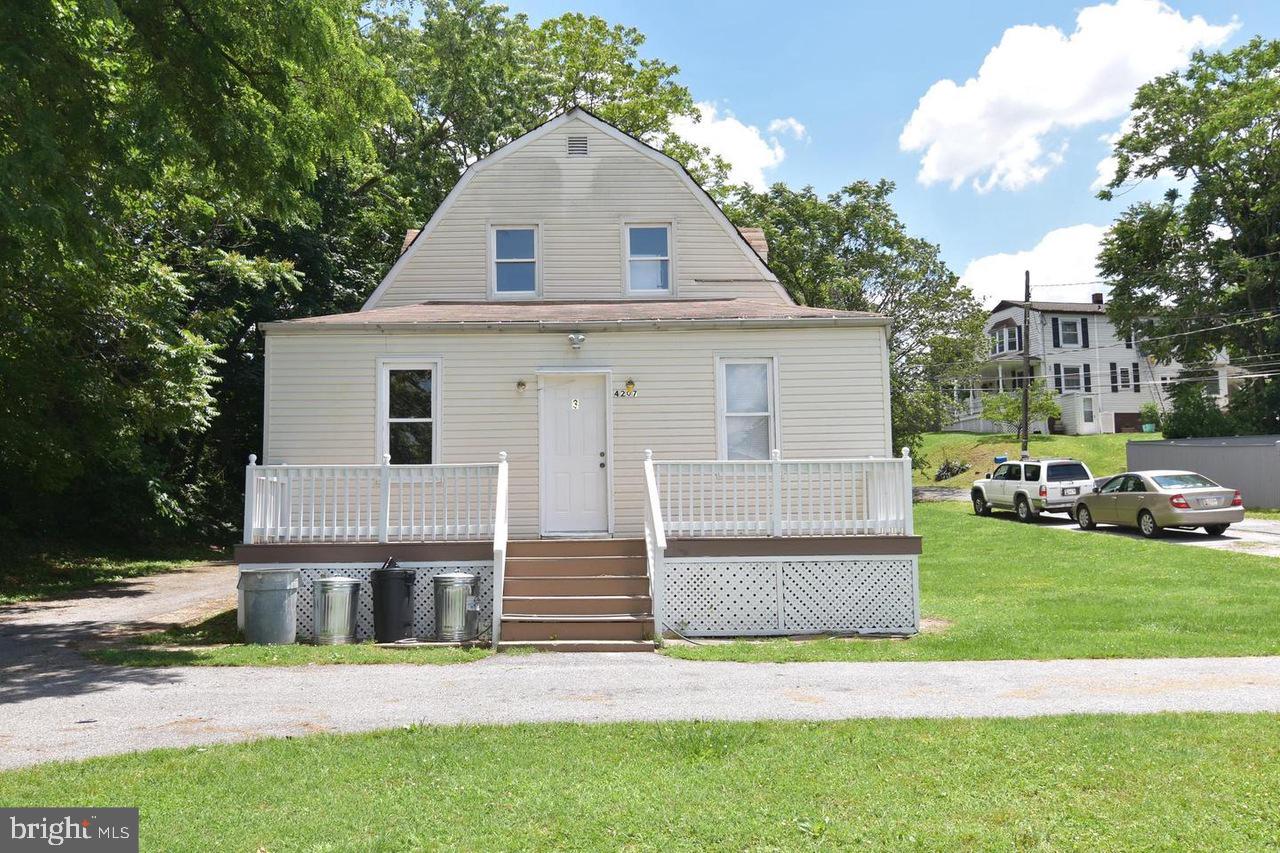 Charming 2-Bedroom Apartment in North Side, Baltimore!
Welcome to 4207 3rd St #1, a well-maintained unit nestled in a quiet North Side neighborhood. This ground-floor apartment features spacious living areas, an updated kitchen and bath, and plenty of natural light. Conveniently located near major highways, public transportation, local parks, and shopping. Ideal for commuters and those seeking a cozy, affordable home in Baltimore!
