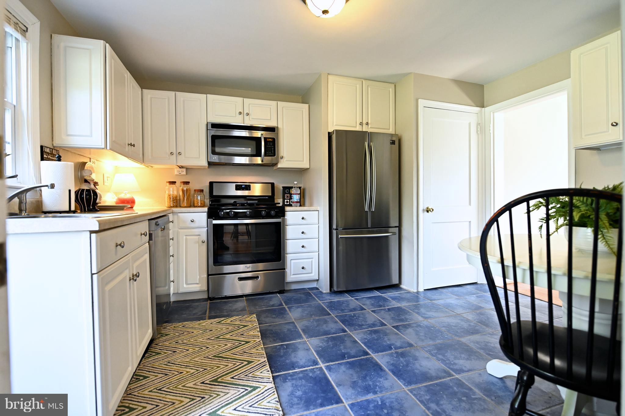 LOCH RAVEN MANOR - Residential