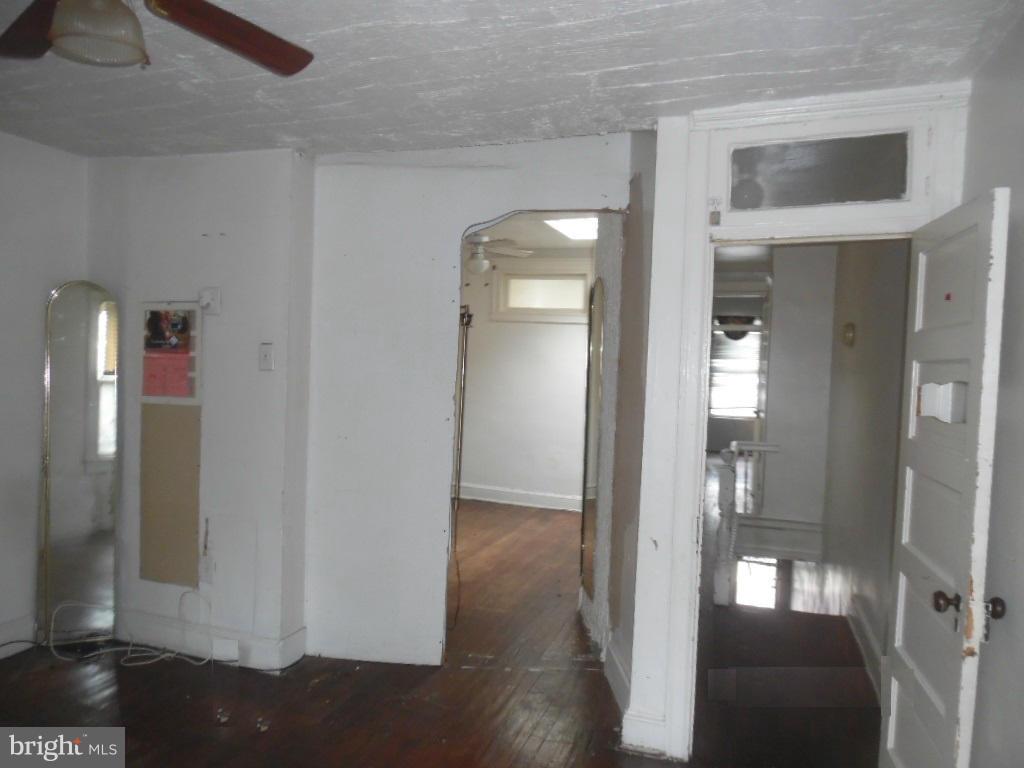 COLD SPRING NEWTOWN - Residential