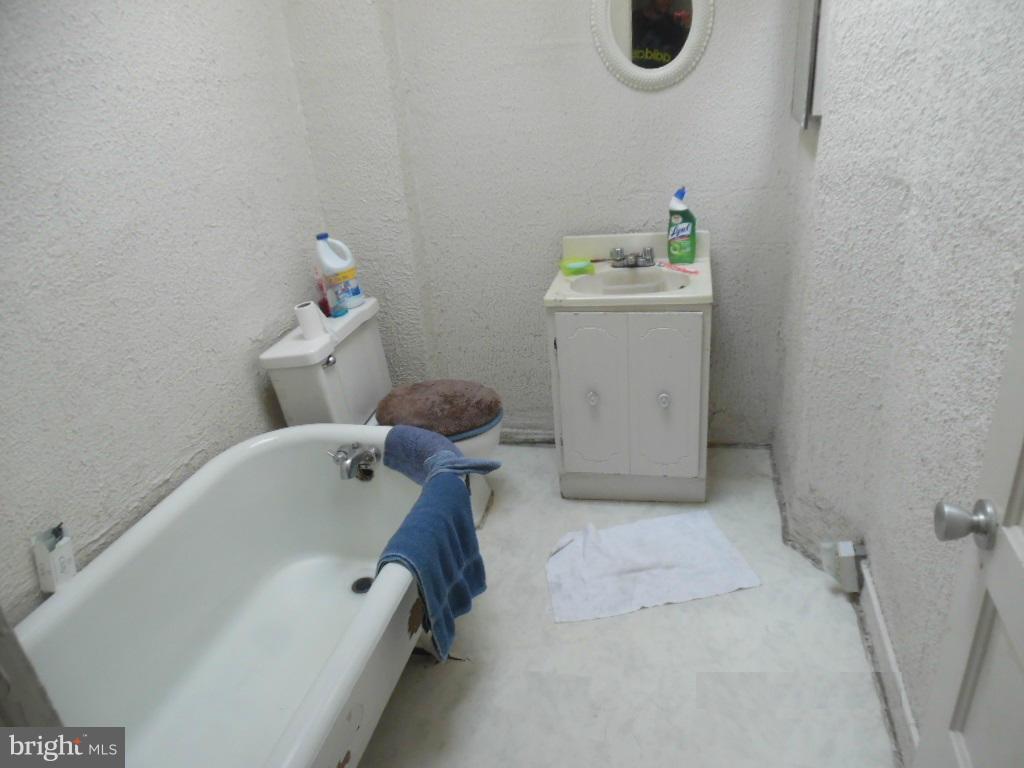 COLD SPRING NEWTOWN - Residential