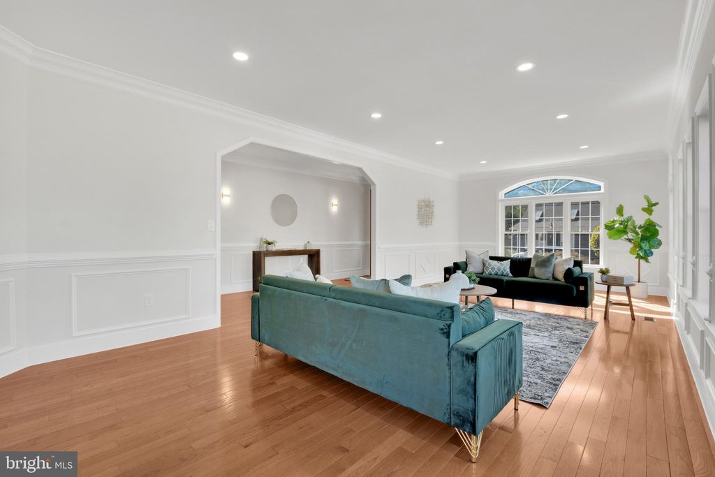 Photo of 1615 S Oakland Street, ARLINGTON, VA 22204 (MLS # VAAR2064834)