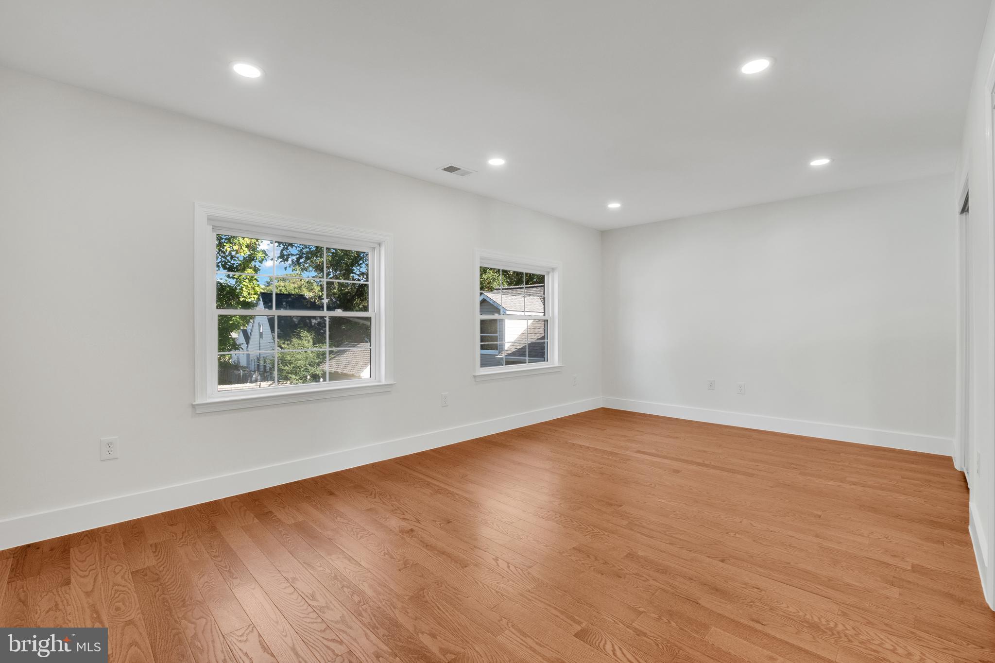 DOUGLAS PARK - Residential