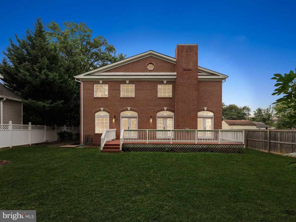 Photo of 1615 S Oakland Street, ARLINGTON, VA 22204 (MLS # VAAR2064834)