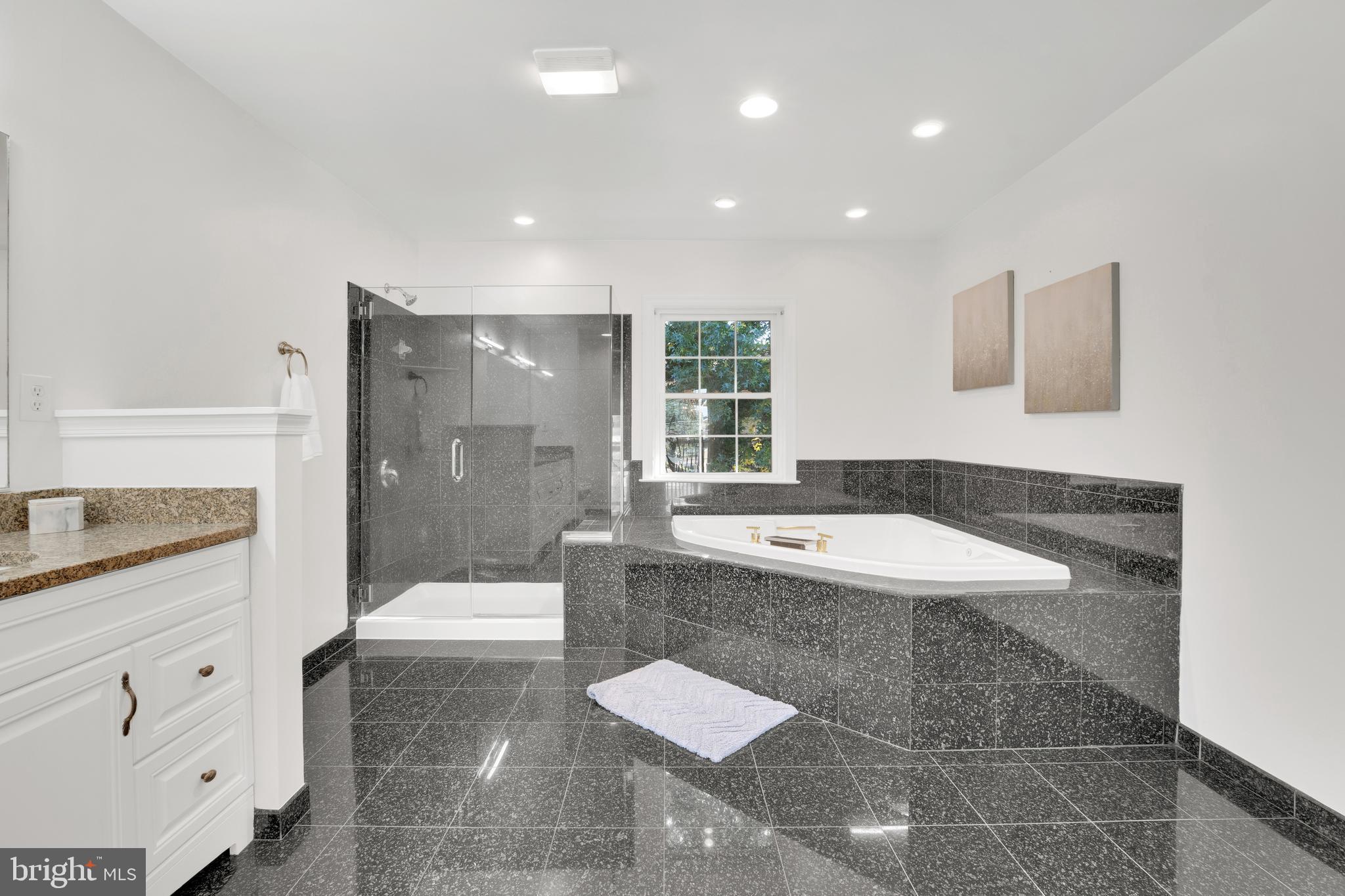 DOUGLAS PARK - Residential