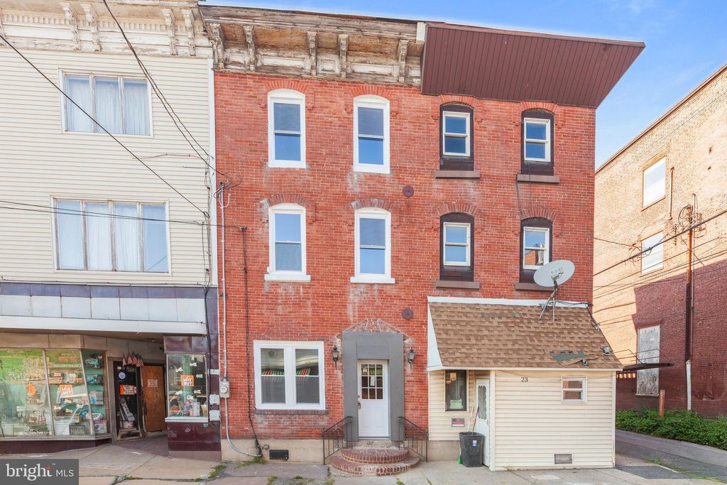 Photo of 25 W Coal Street, SHENANDOAH, PA 17976 (MLS # PASK2024398)