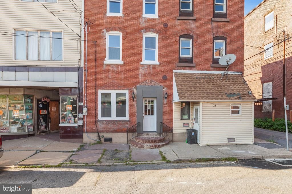 Photo of 25 W Coal Street, SHENANDOAH, PA 17976 (MLS # PASK2024398)