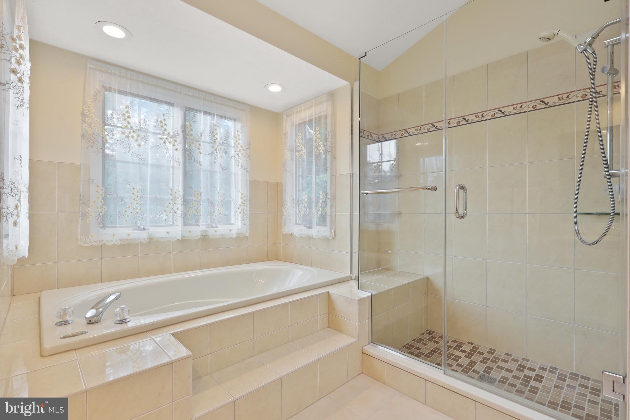 LYONSWOOD - Residential