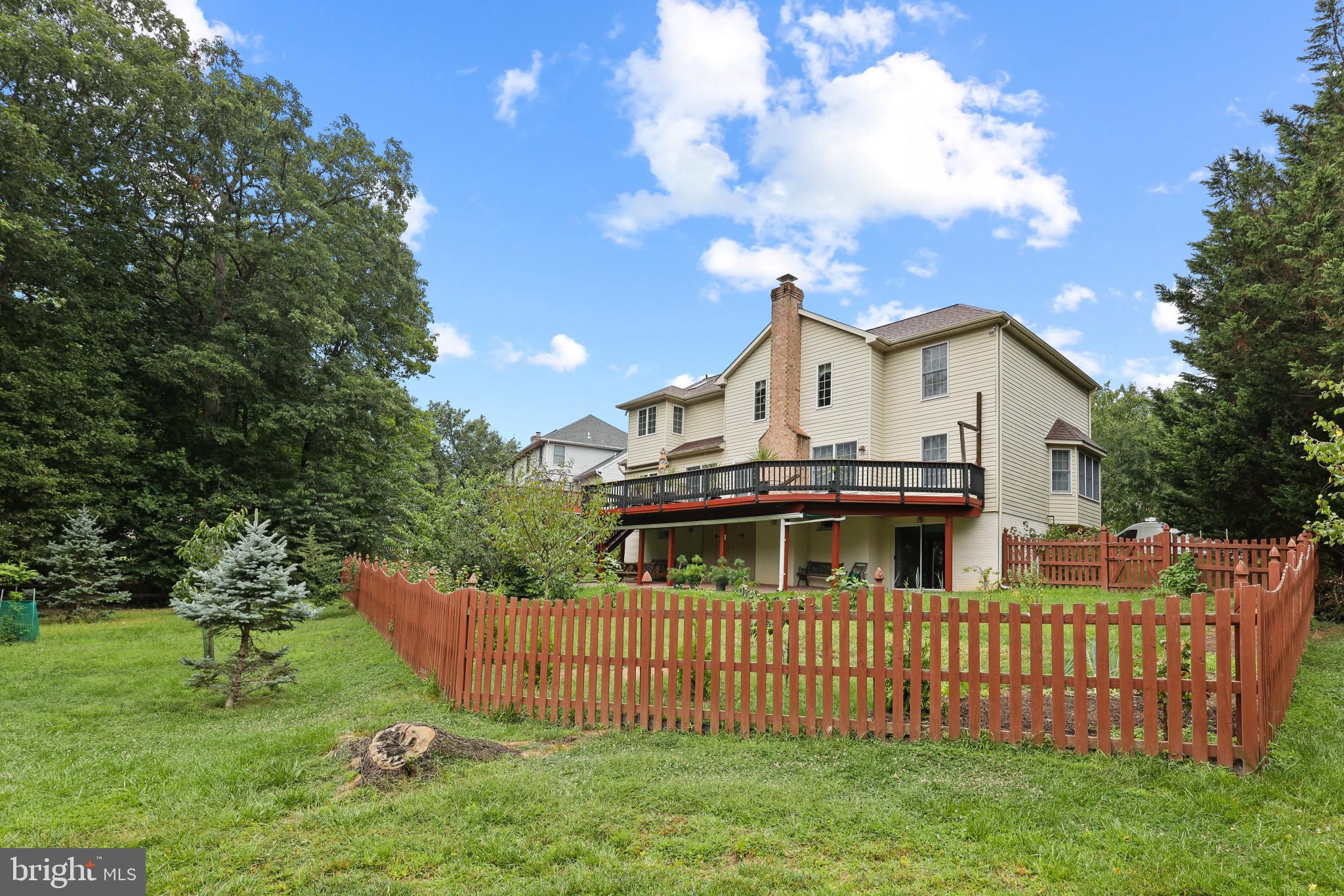 LYONSWOOD - Residential