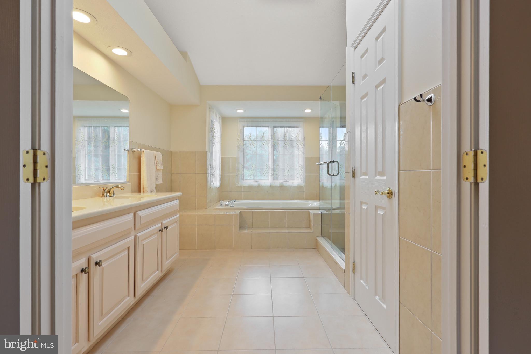 LYONSWOOD - Residential