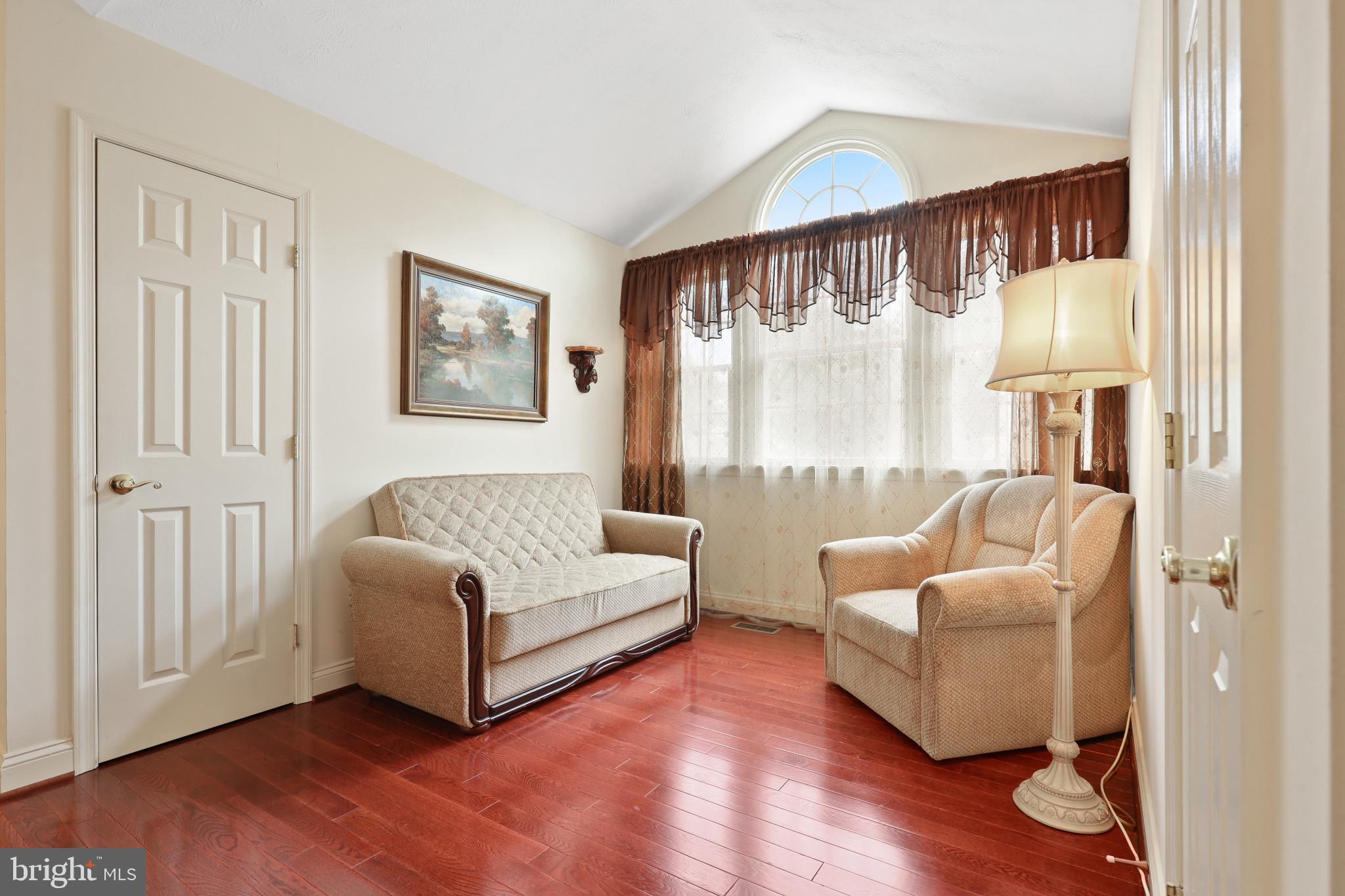 LYONSWOOD - Residential