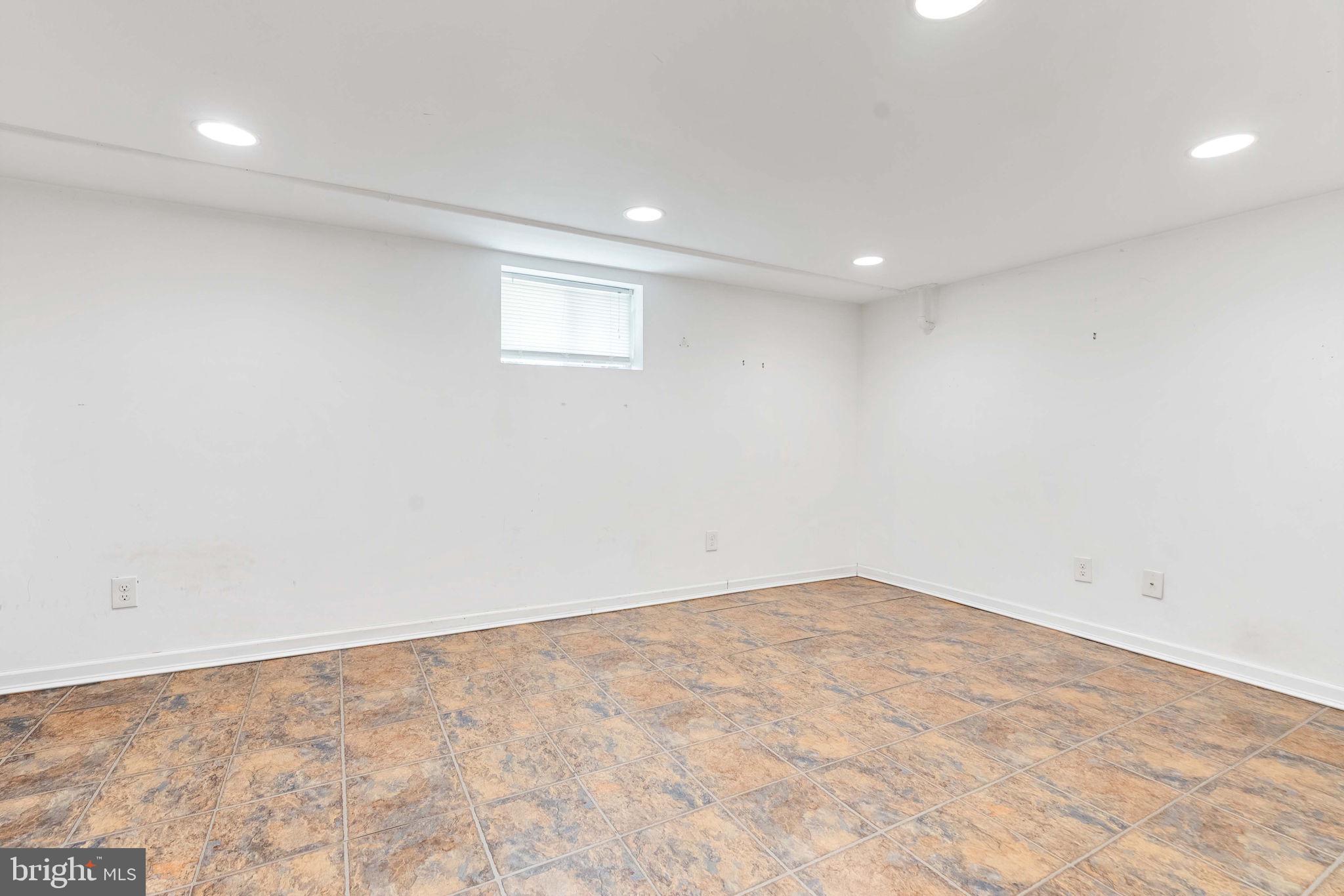 RIVERDALE PARK - Residential