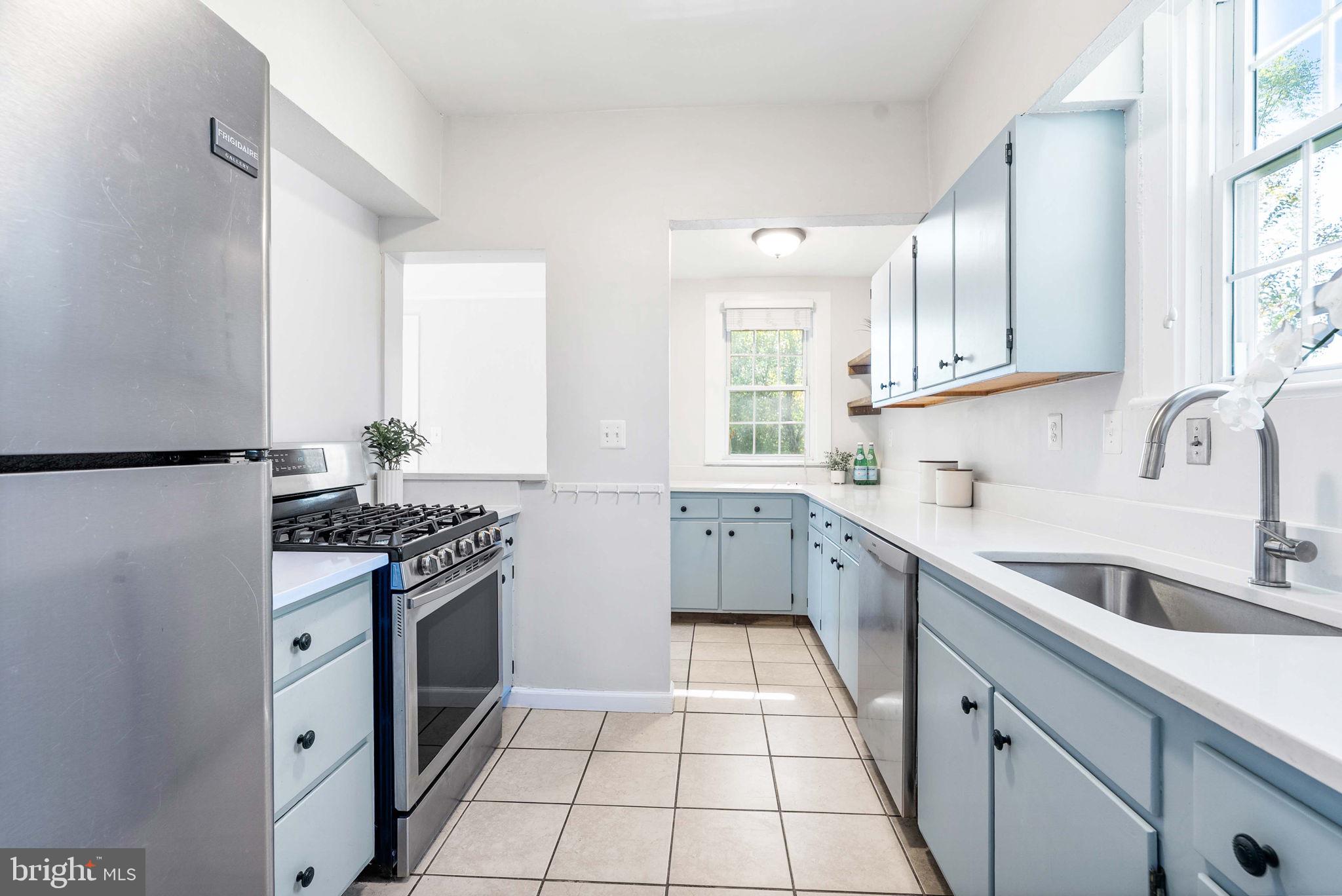 RIVERDALE PARK - Residential