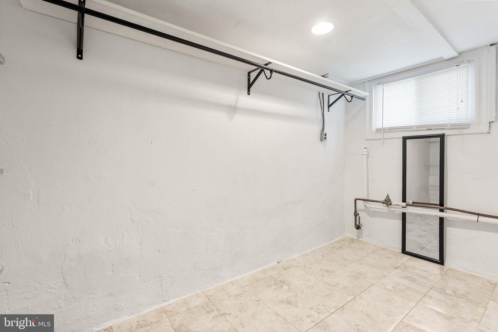 RIVERDALE PARK - Residential