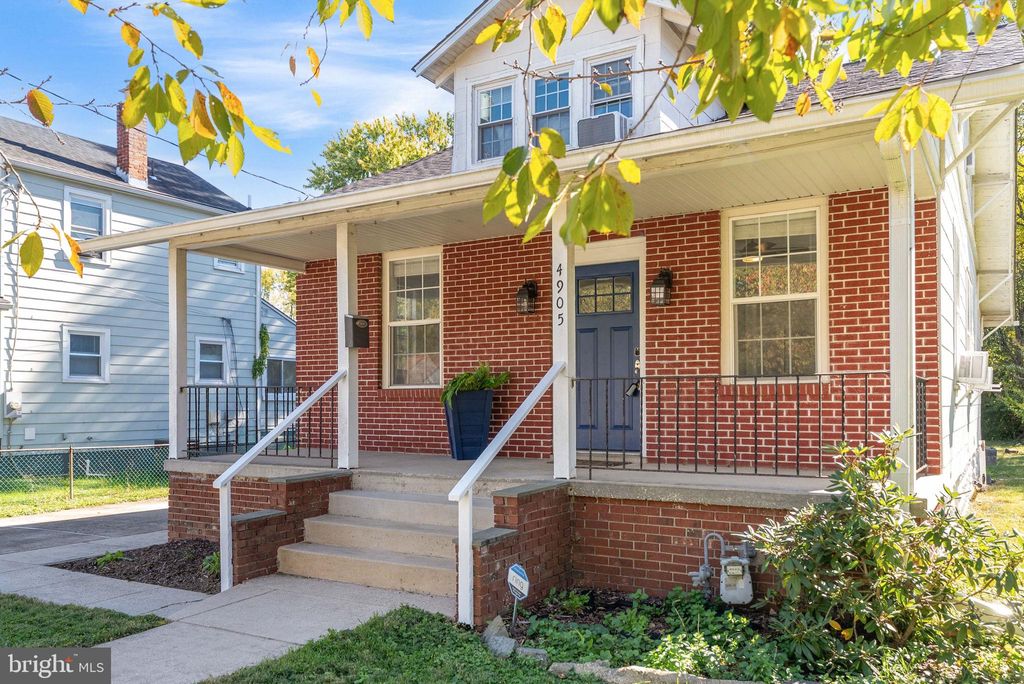 Photo of 4905 Sheridan Street, RIVERDALE, MD 20737 (MLS # MDPG2179844)