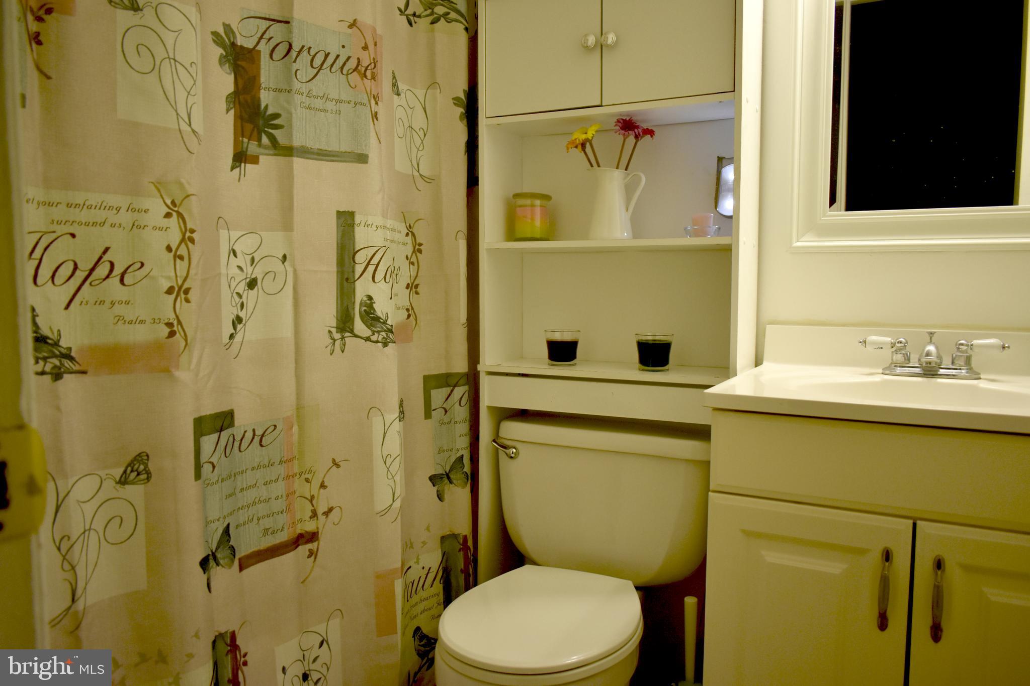 VILLAGE SQUARE - Residential