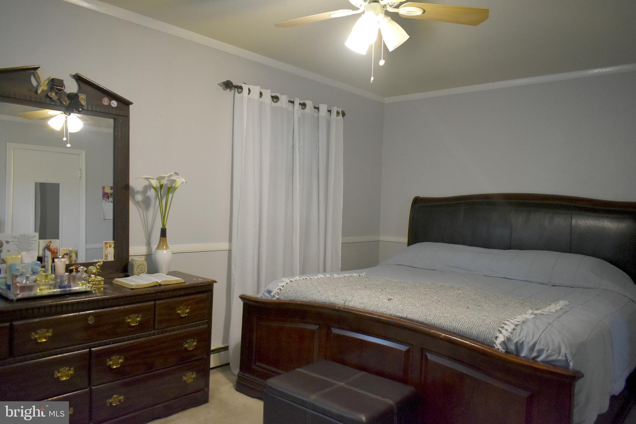 VILLAGE SQUARE - Residential