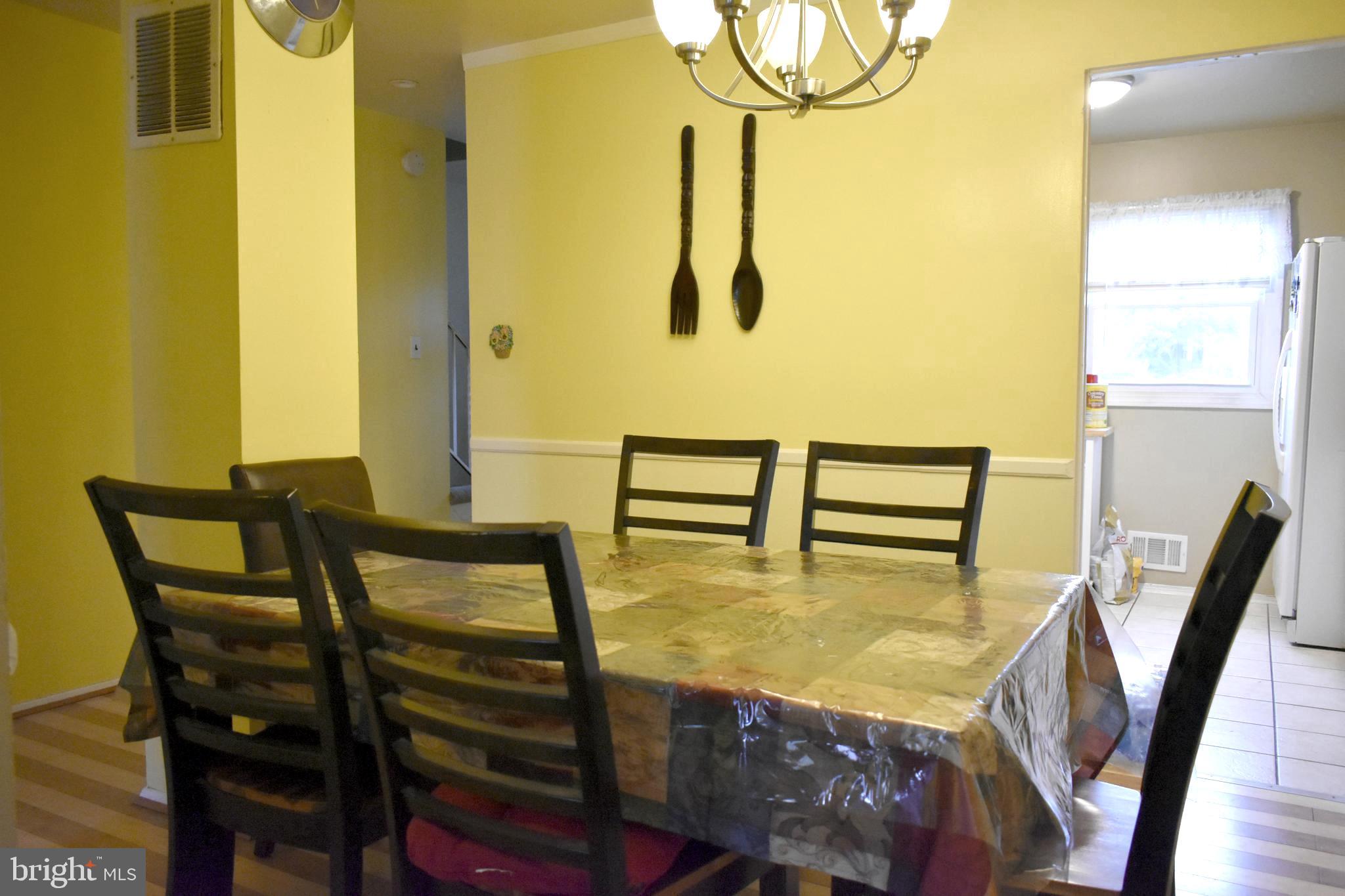 VILLAGE SQUARE - Residential