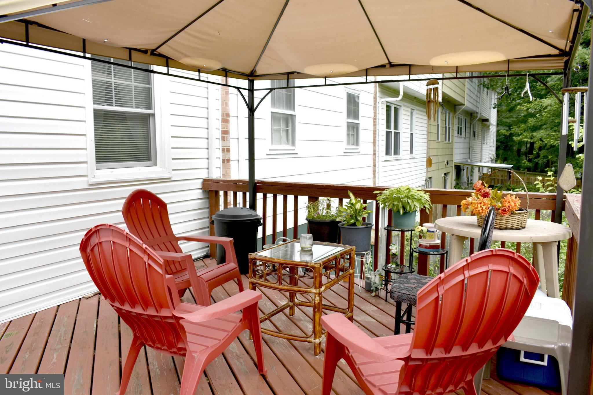 VILLAGE SQUARE - Residential