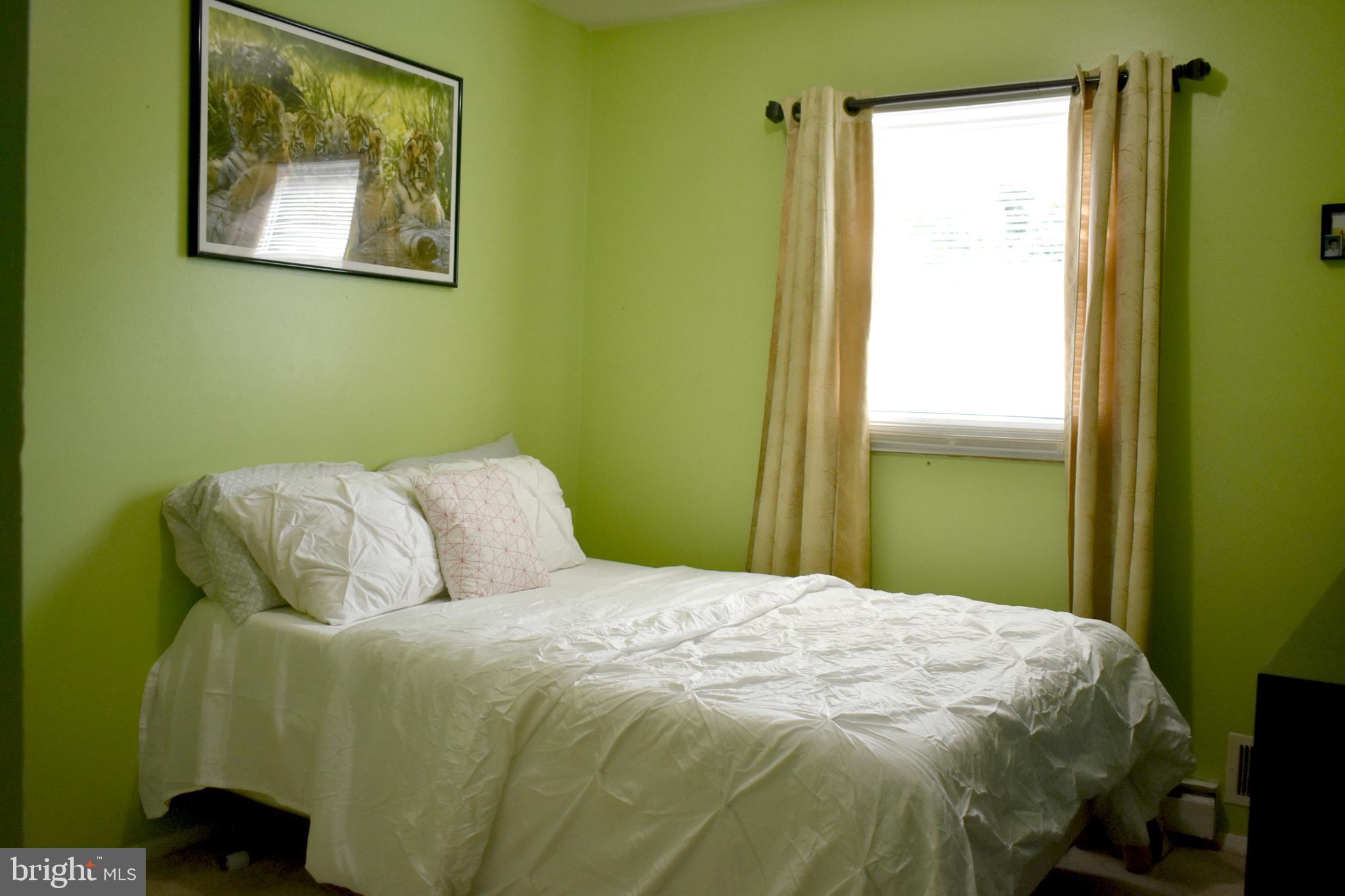 VILLAGE SQUARE - Residential