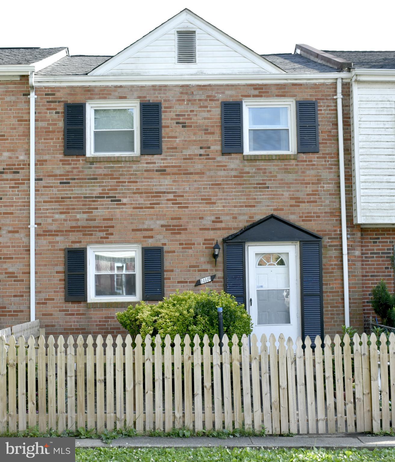 VILLAGE SQUARE - Residential