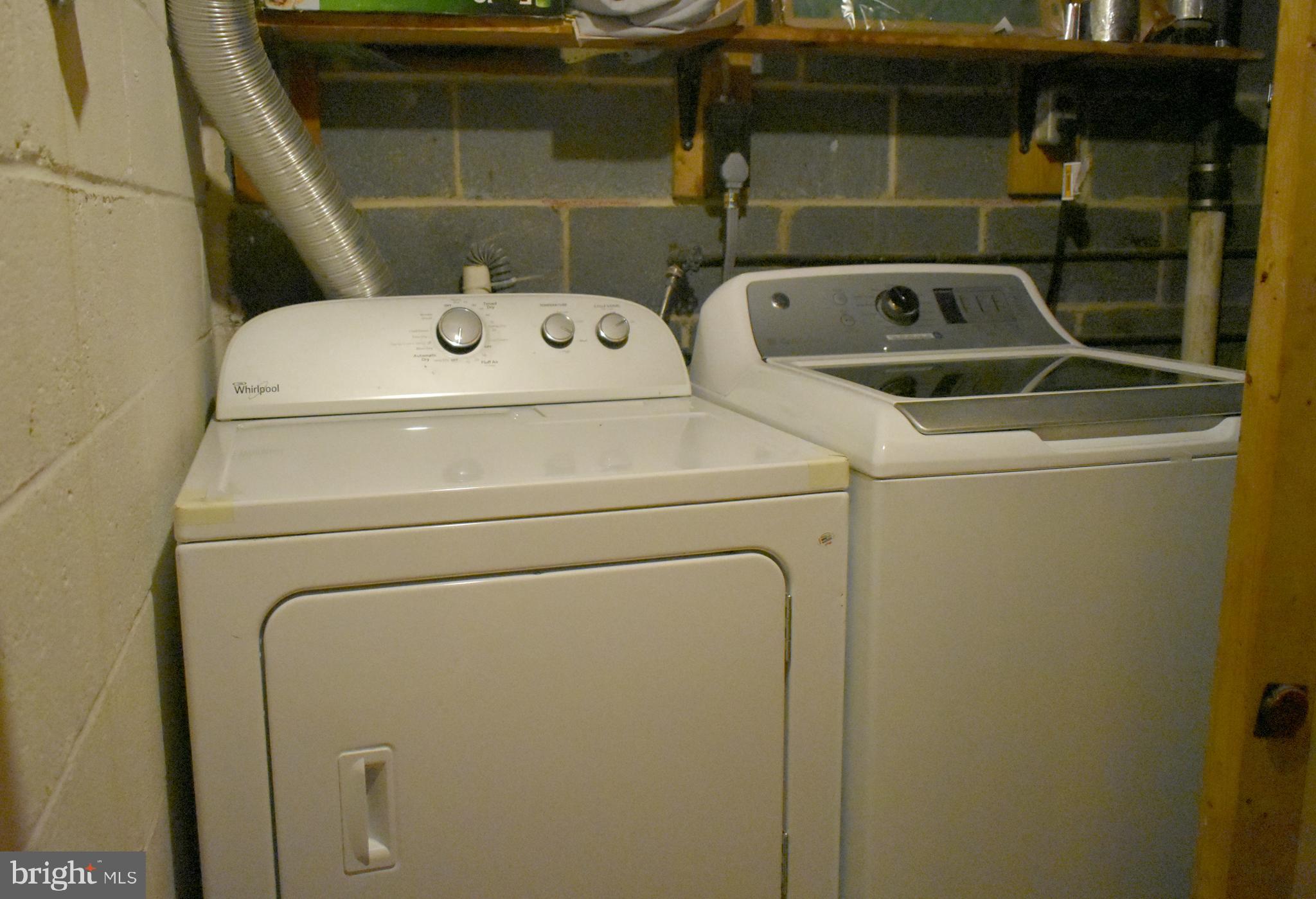 VILLAGE SQUARE - Residential