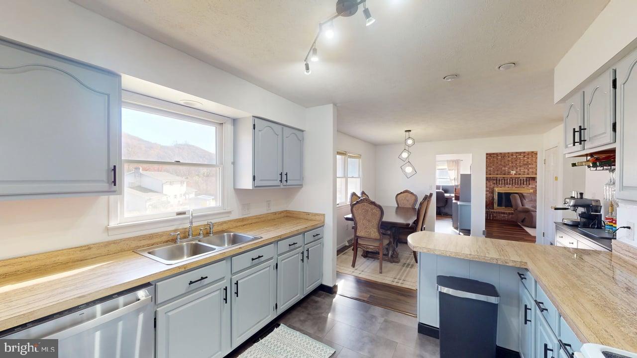 HEALY HEIGHTS - Residential