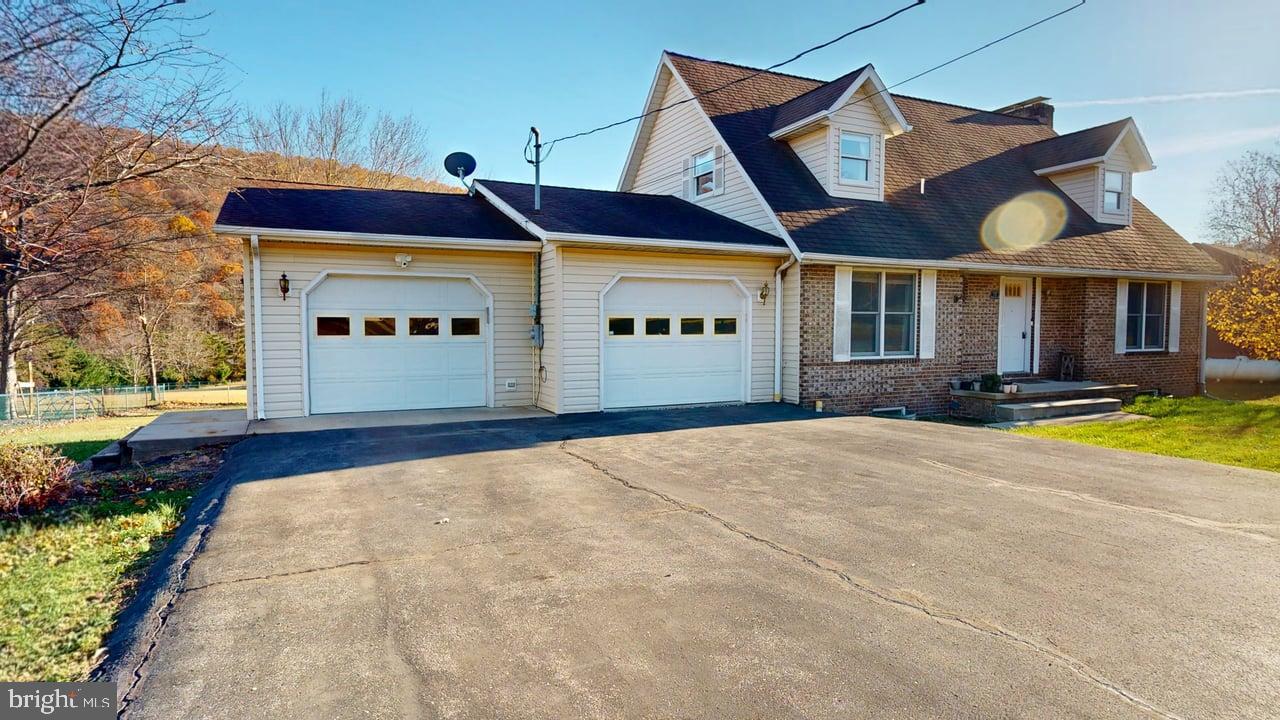 73 WHITE WILLOW COURT