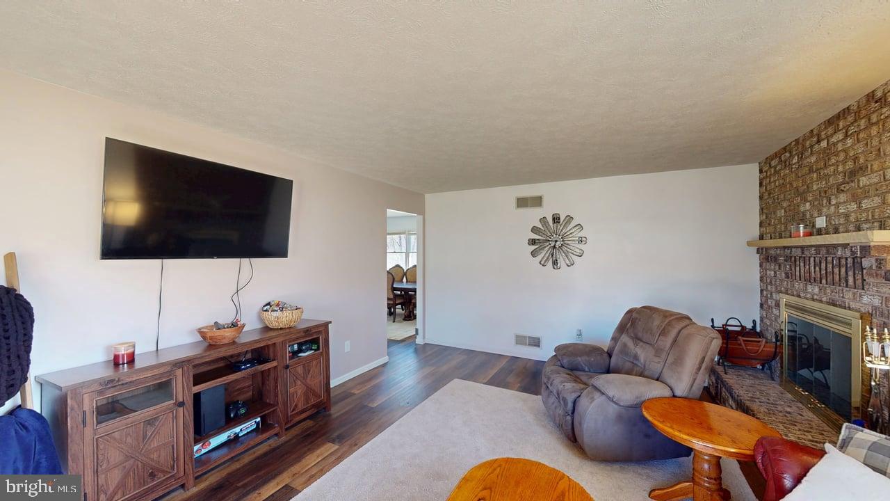 HEALY HEIGHTS - Residential