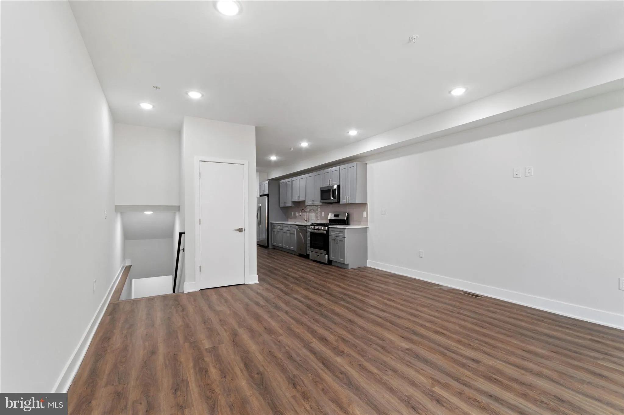 Philadelphia, Pennsylvania 19122, United States, 7 Bedrooms Bedrooms, ,Residential,Active,34702