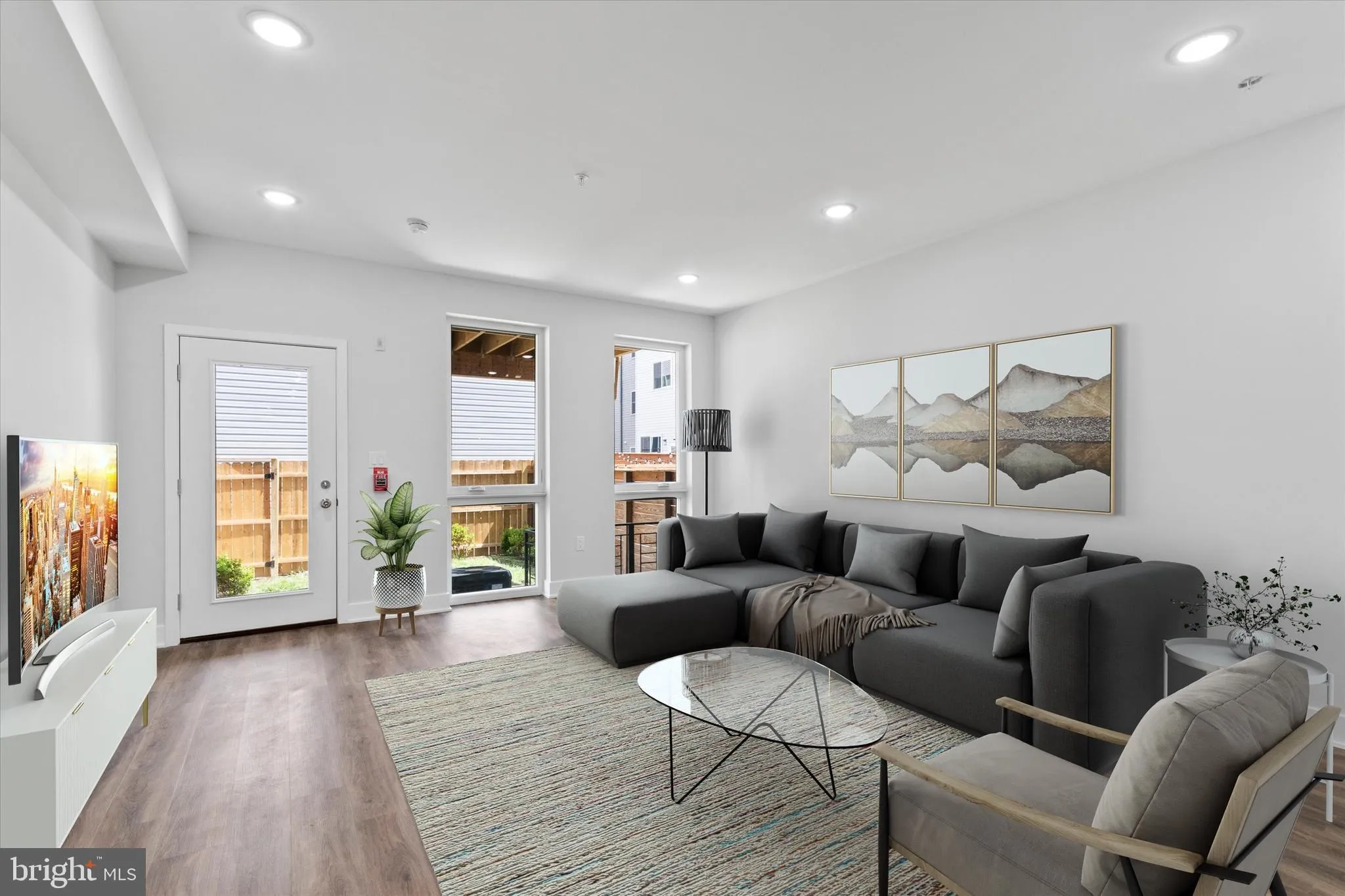 Philadelphia, Pennsylvania 19122, United States, 7 Bedrooms Bedrooms, ,Residential,Active,34702