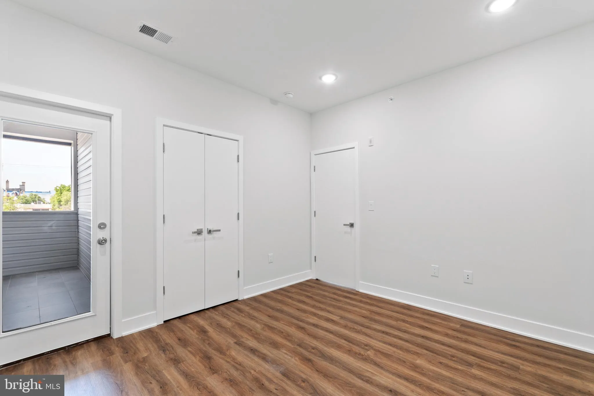 Philadelphia, Pennsylvania 19122, United States, 7 Bedrooms Bedrooms, ,Residential,Active,34702
