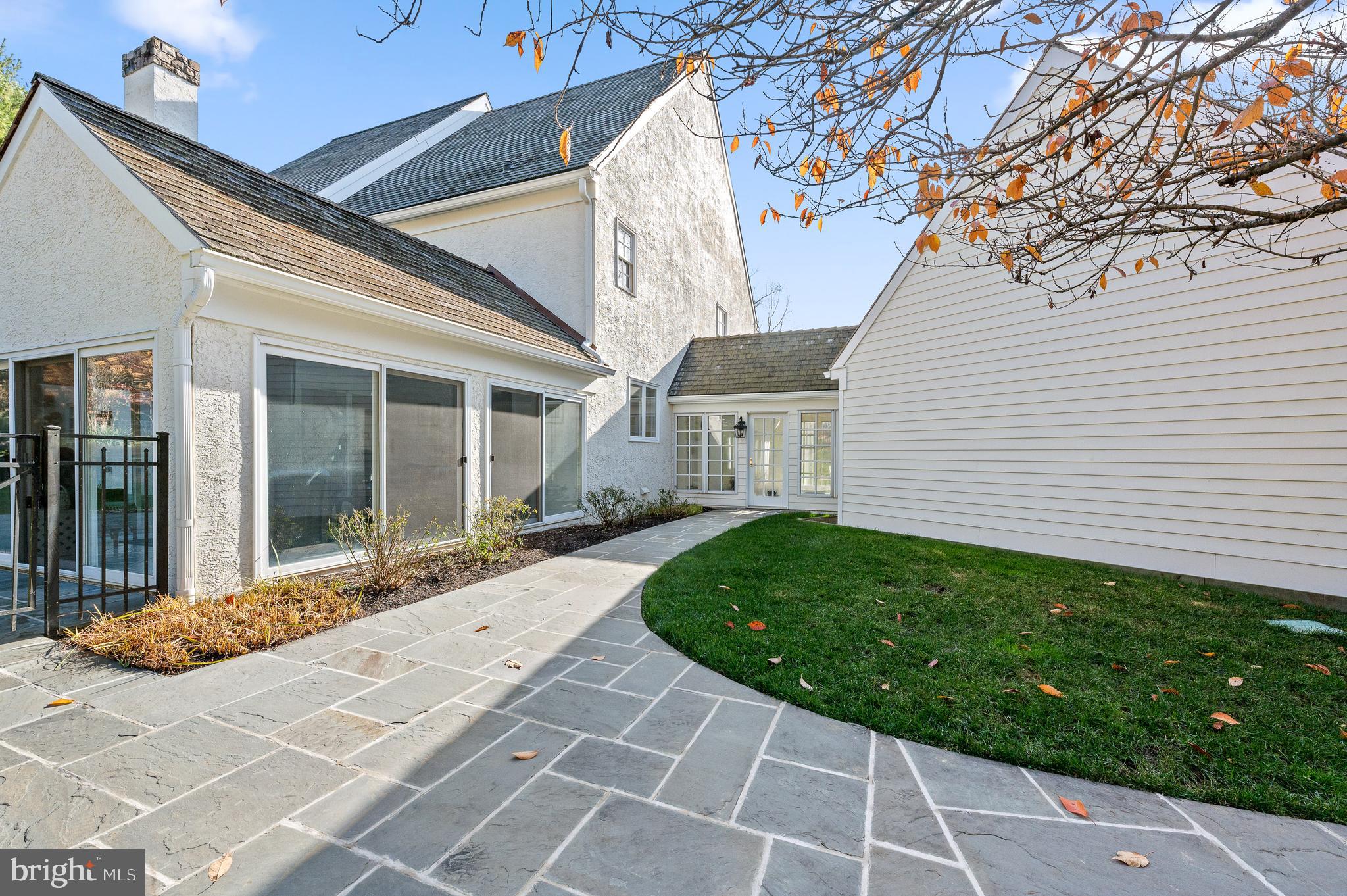 LEOPARD FARMS - Residential