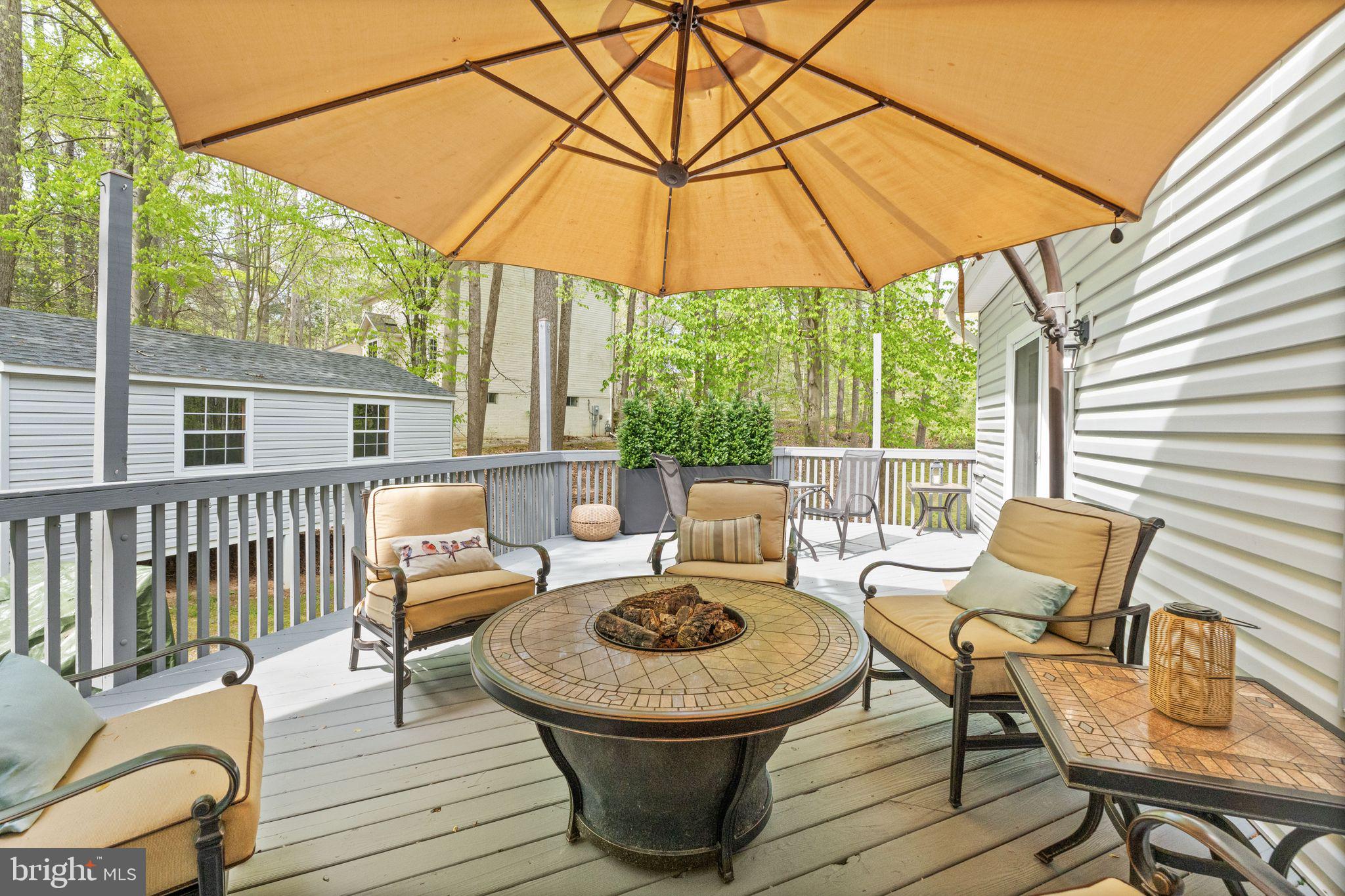 POINTE AT RIVERVIEW EST - Residential