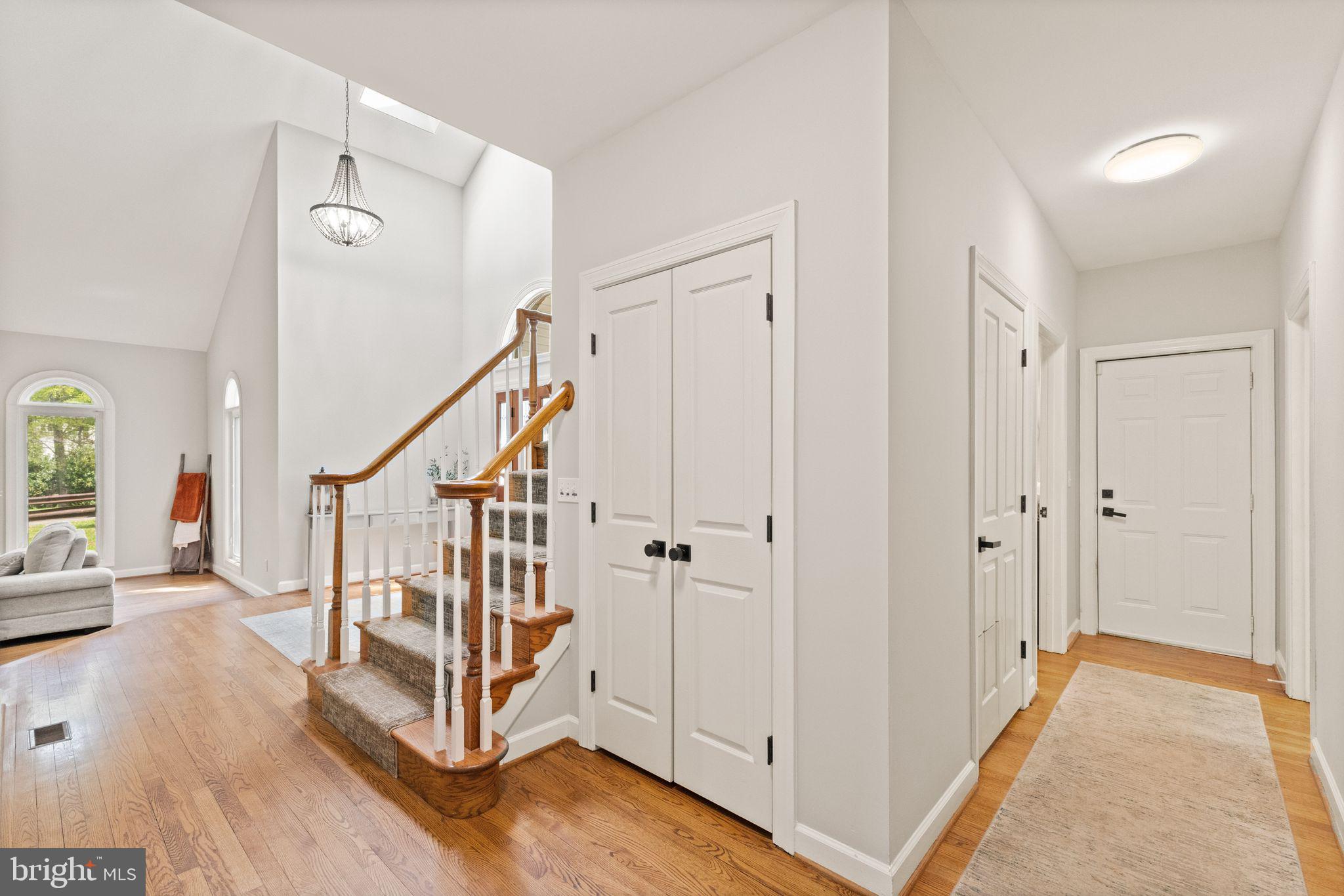 POINTE AT RIVERVIEW EST - Residential