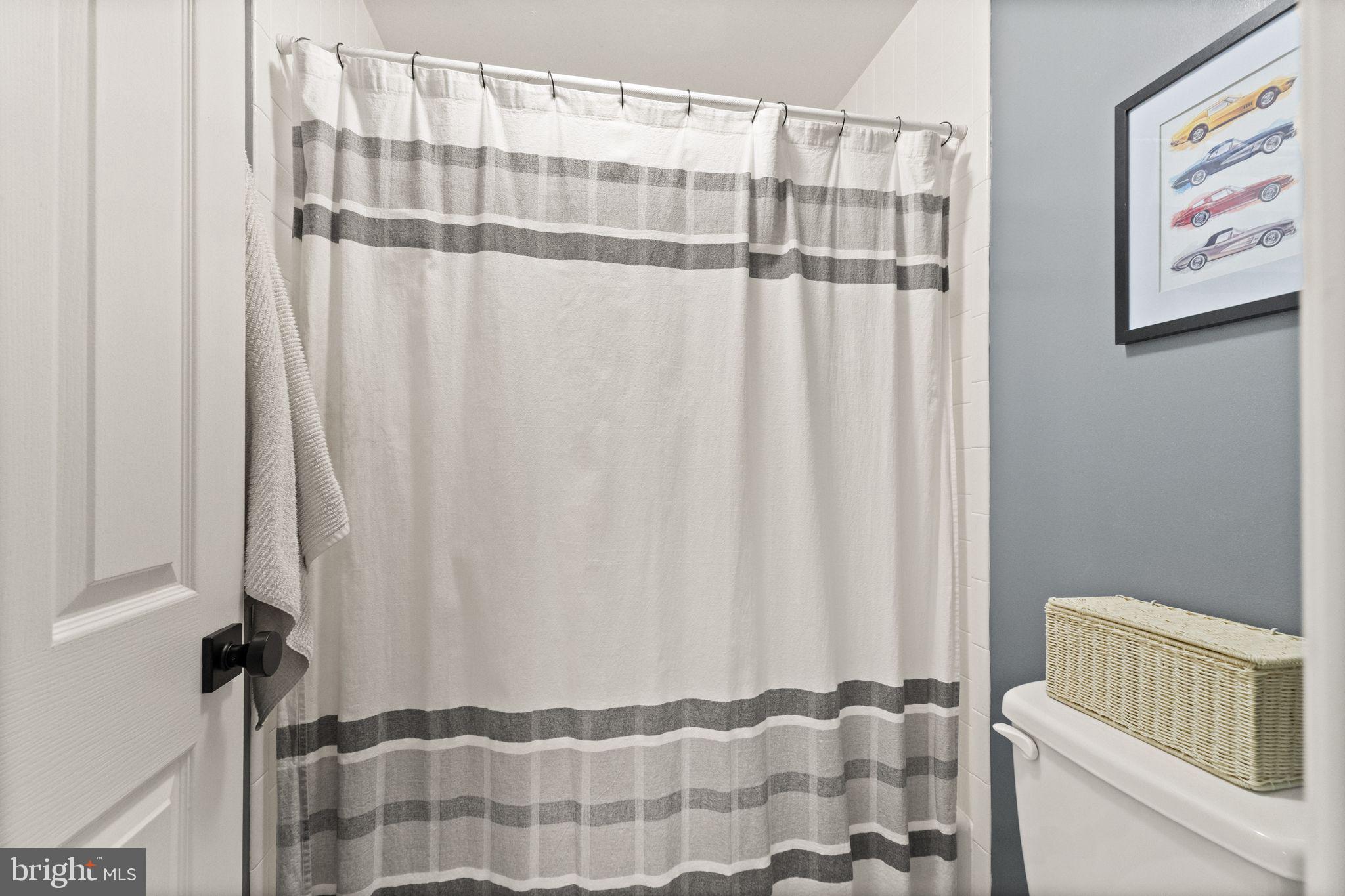 POINTE AT RIVERVIEW EST - Residential