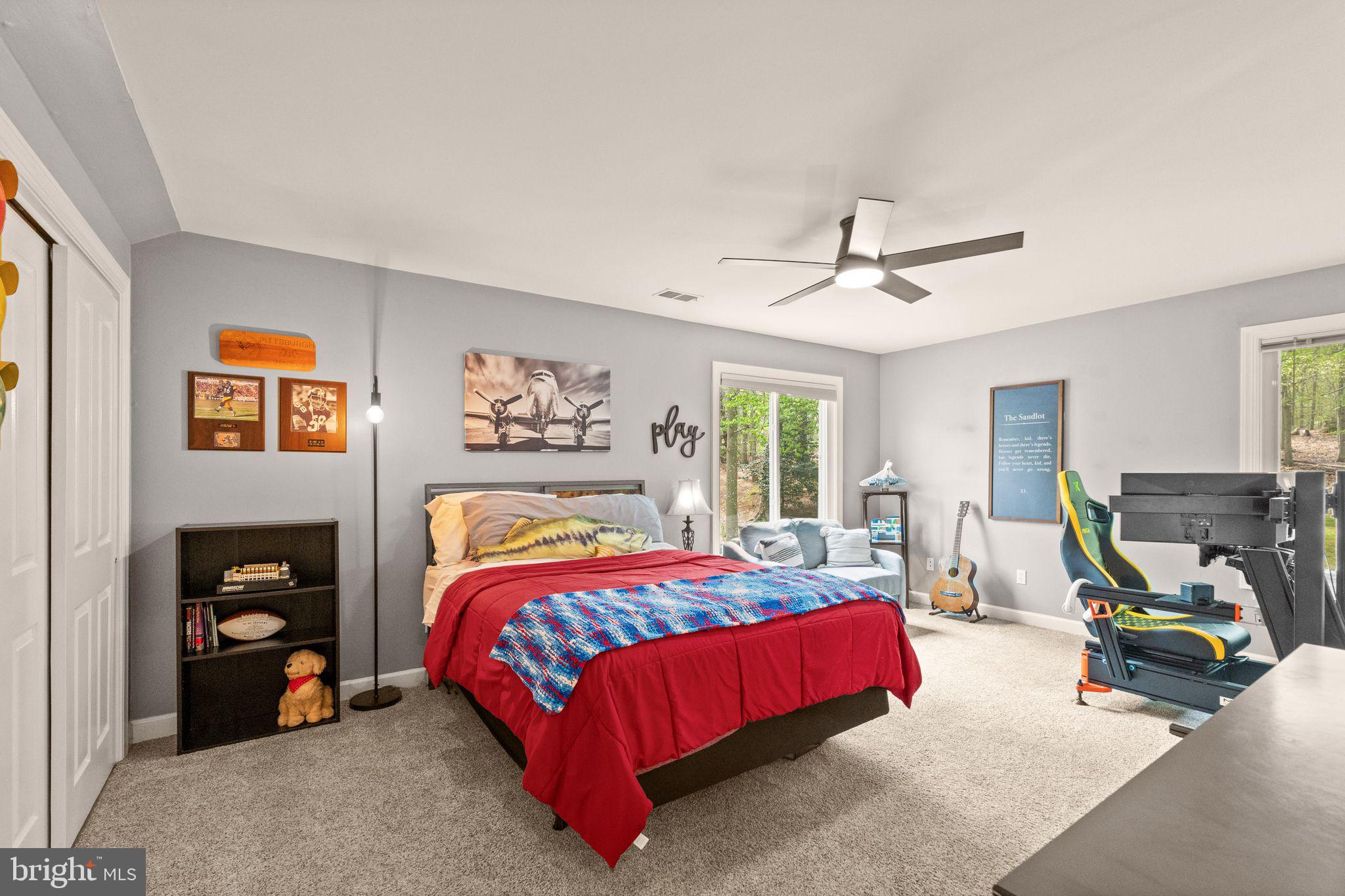 POINTE AT RIVERVIEW EST - Residential