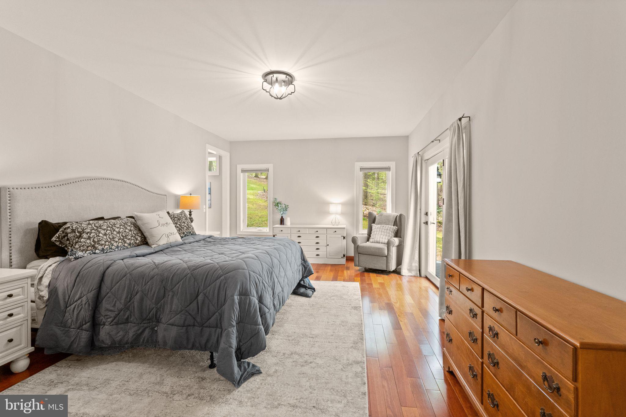 POINTE AT RIVERVIEW EST - Residential