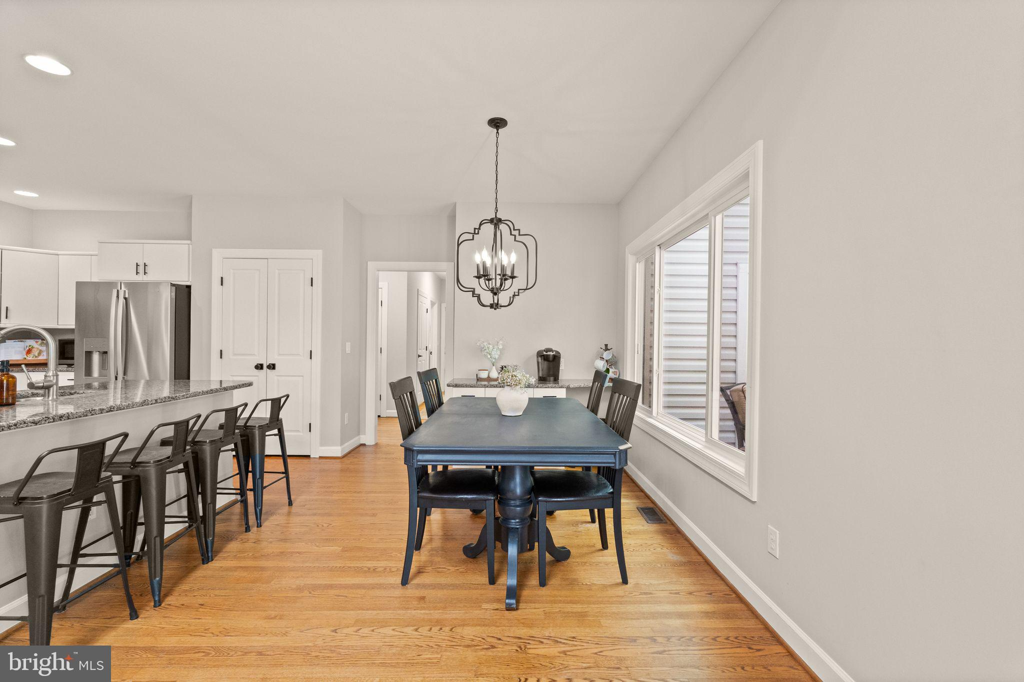 POINTE AT RIVERVIEW EST - Residential