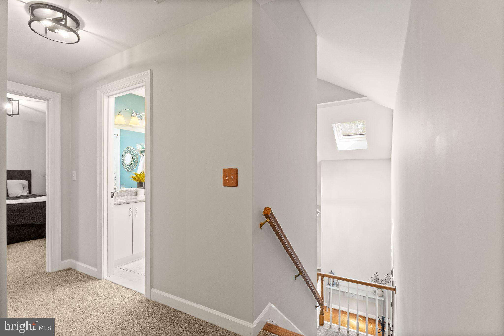 POINTE AT RIVERVIEW EST - Residential