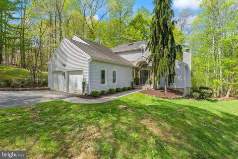 11700 Sandal Wood Lane, Manassas, VA MLS: VAPW2087250