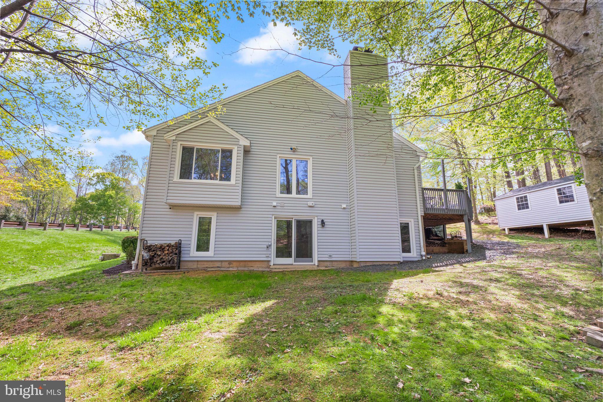 POINTE AT RIVERVIEW EST - Residential