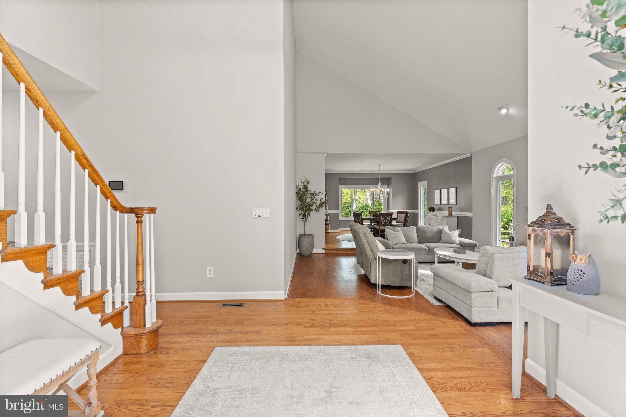 POINTE AT RIVERVIEW EST - Residential