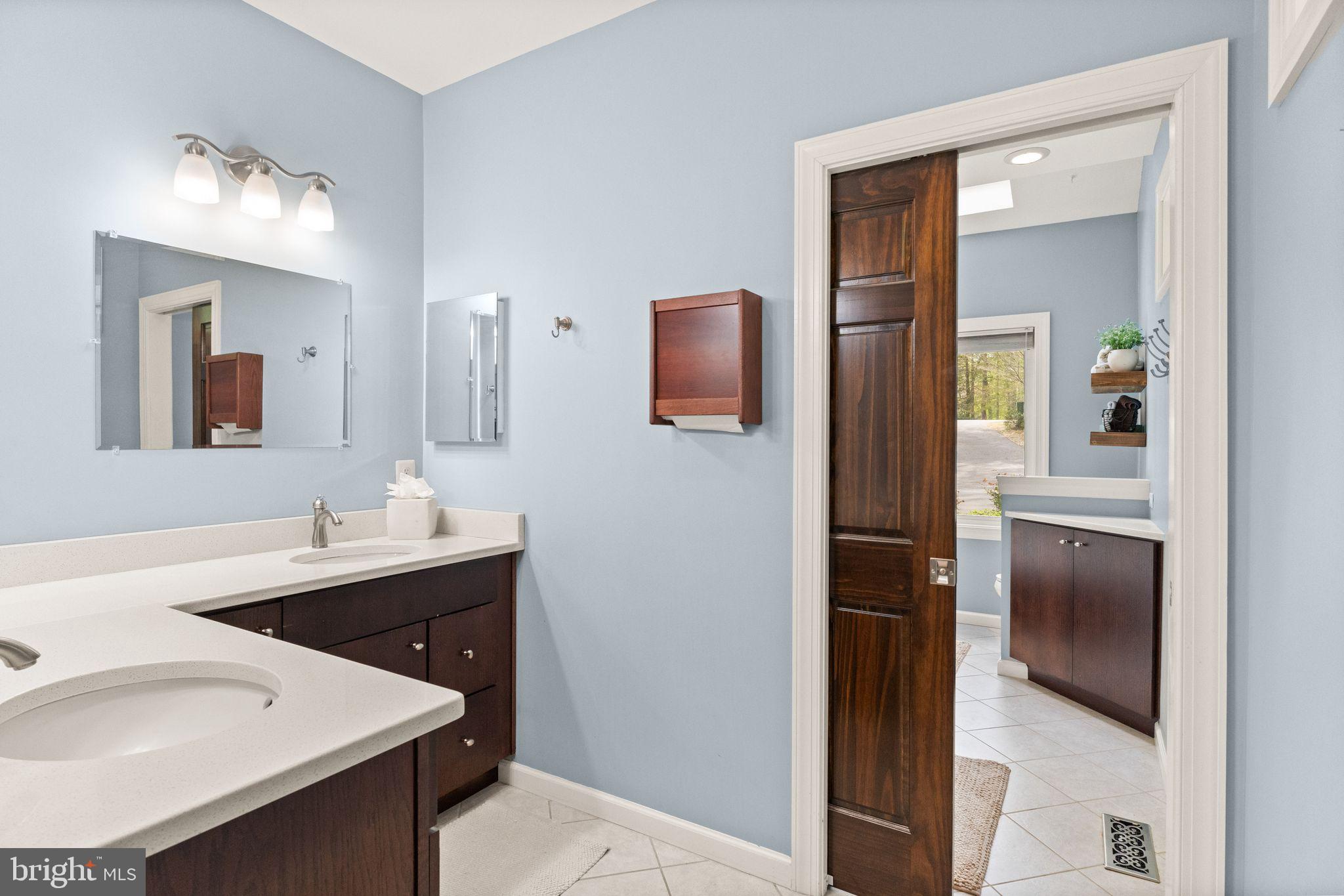 POINTE AT RIVERVIEW EST - Residential