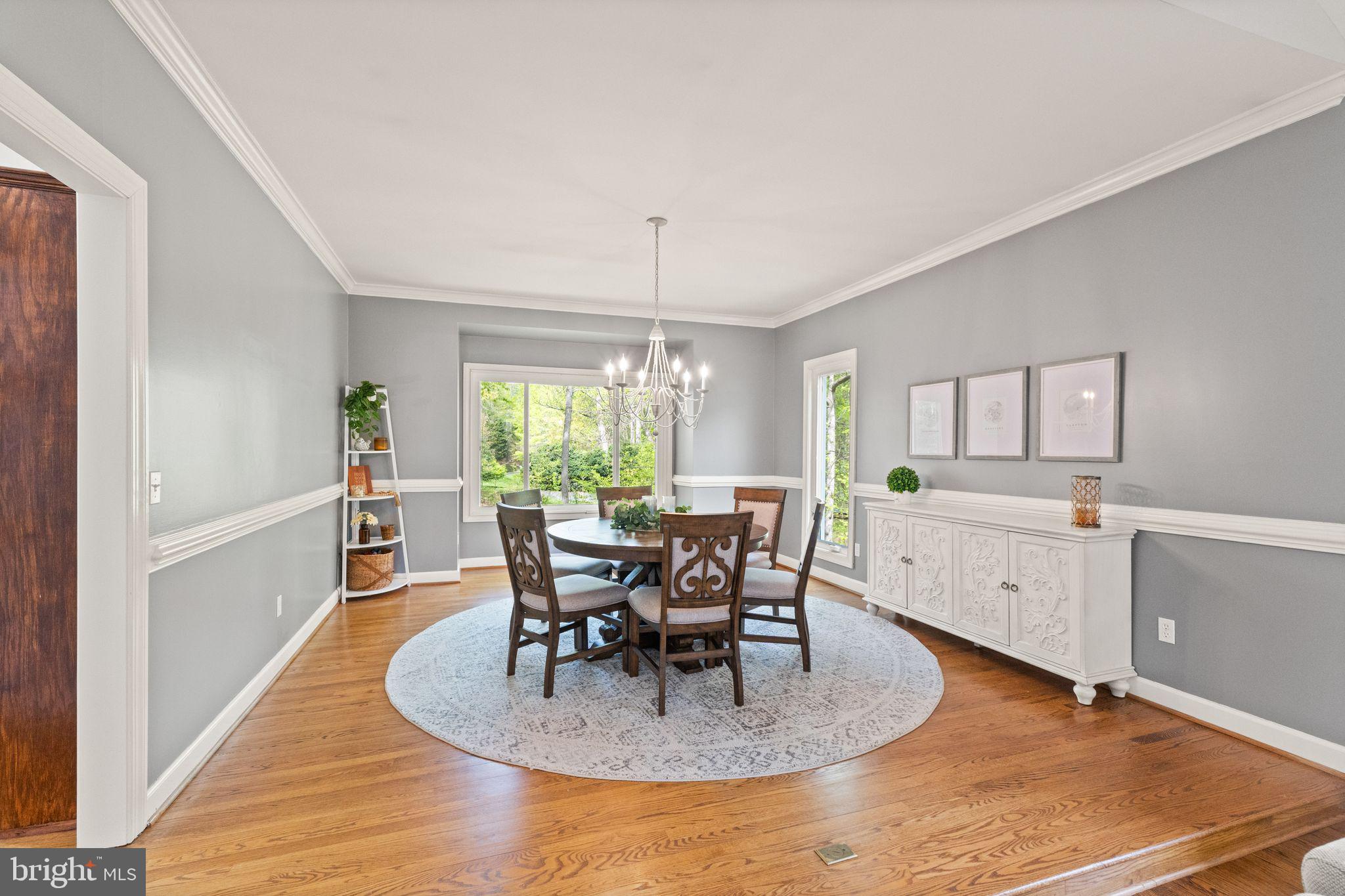 POINTE AT RIVERVIEW EST - Residential